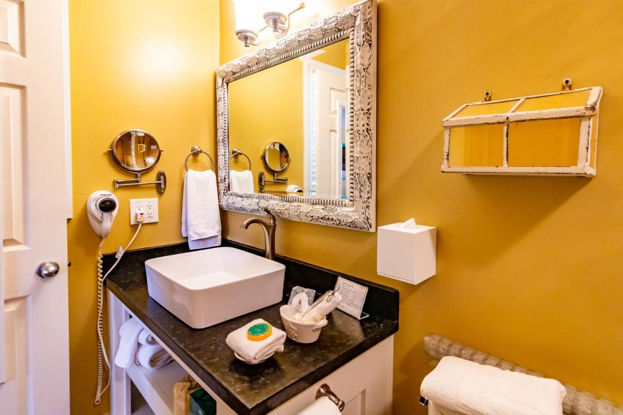 J Patrick Inn Кэмбриа Экстерьер фото